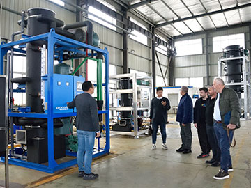 French customer conducting factory inspection for Focusun tube ice machine before shipment